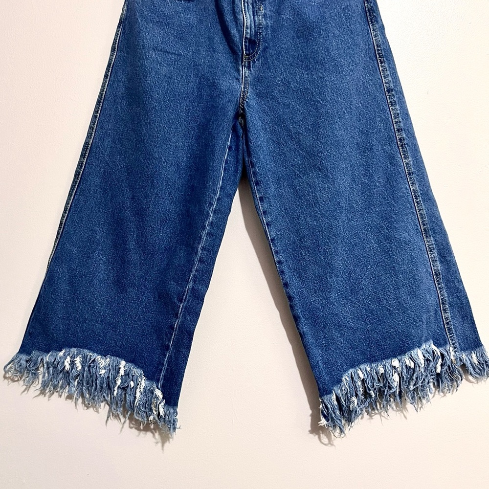 NWOT Zara Trafaluc Denimwear High-Waisted Cropped Distressed Flare Jeans - Picture 3 of 11